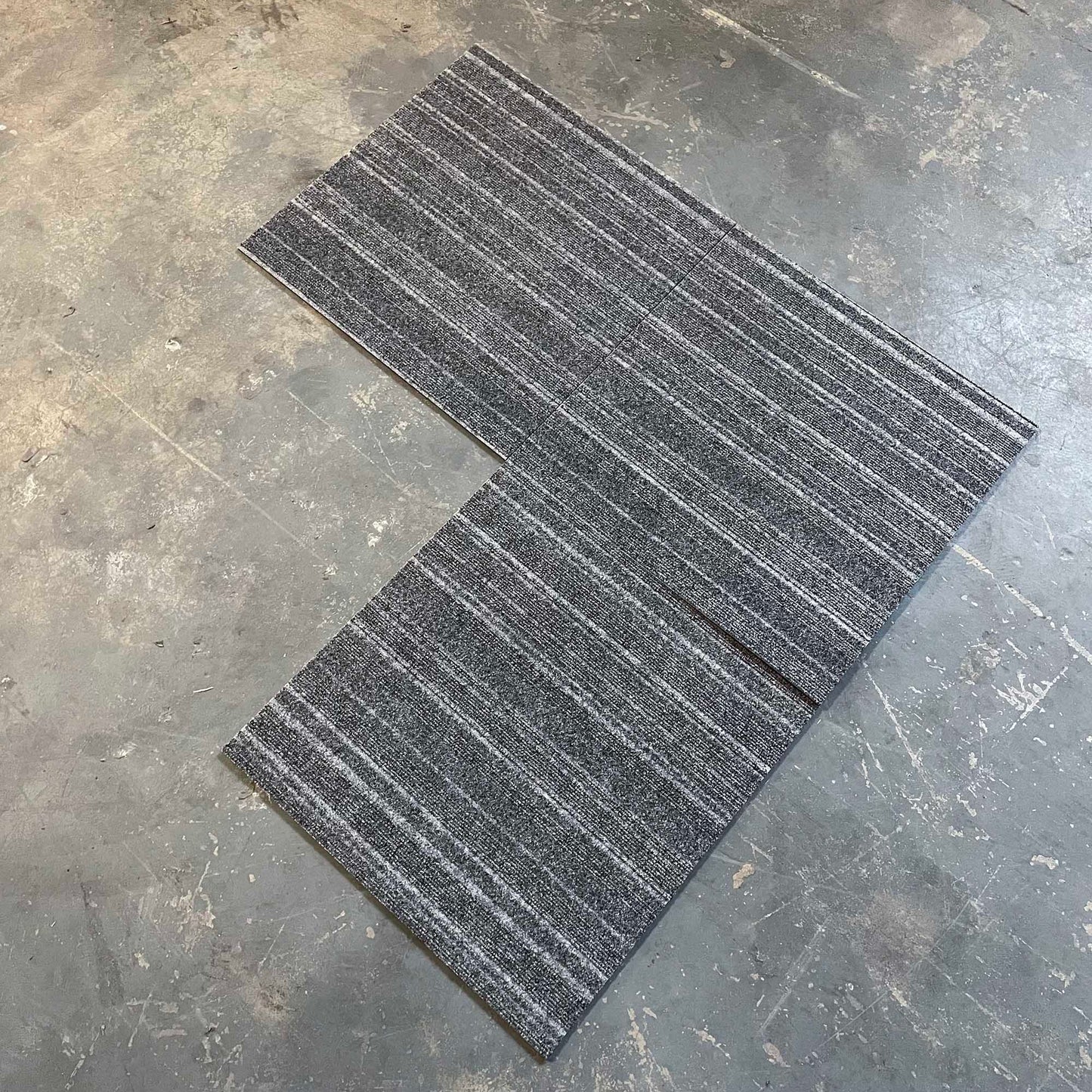 Grey Ribbed Patterned Carpet Tiles
